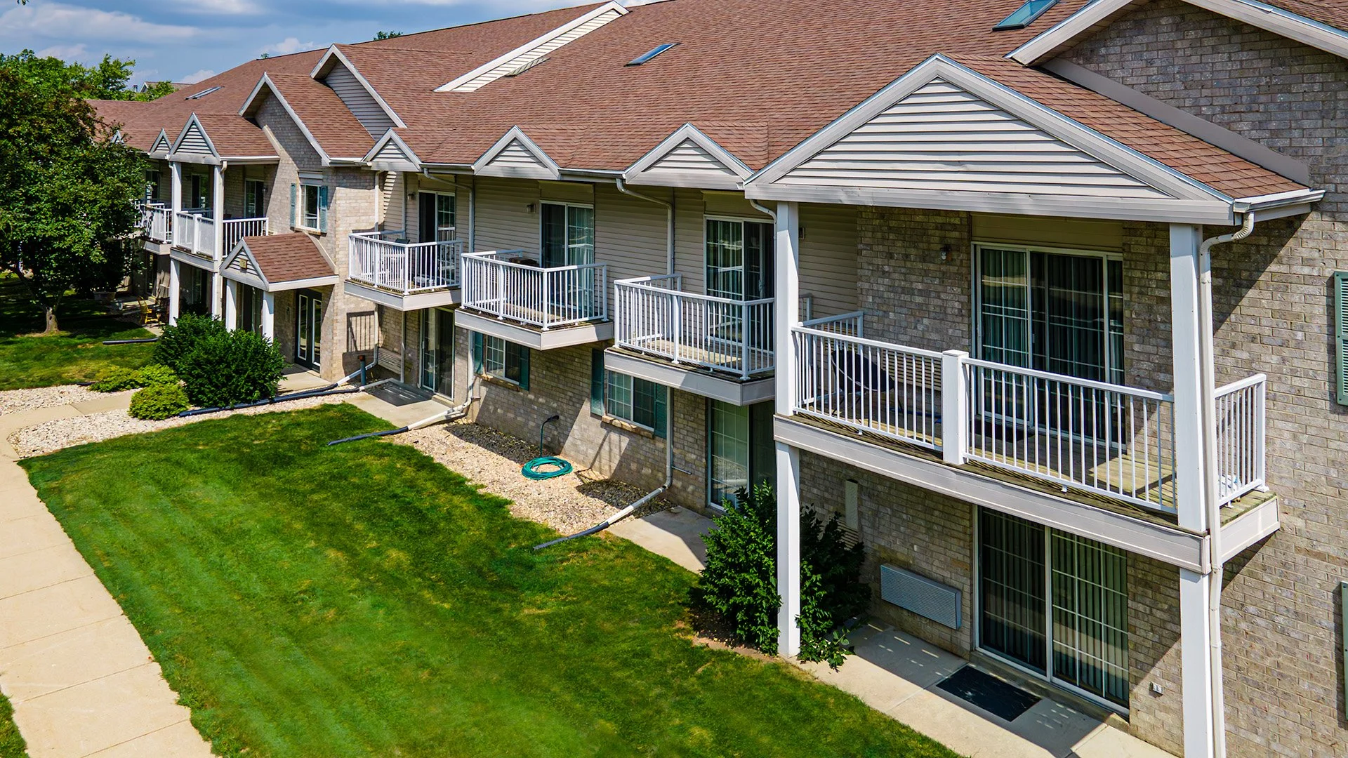 Hunter's Ridge | Sun Prairie Apartments — Goldleaf Development